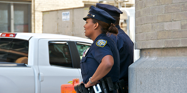 A New York Police Department officer near Ground Zero in Manhattan in 2011. (iStock.com)